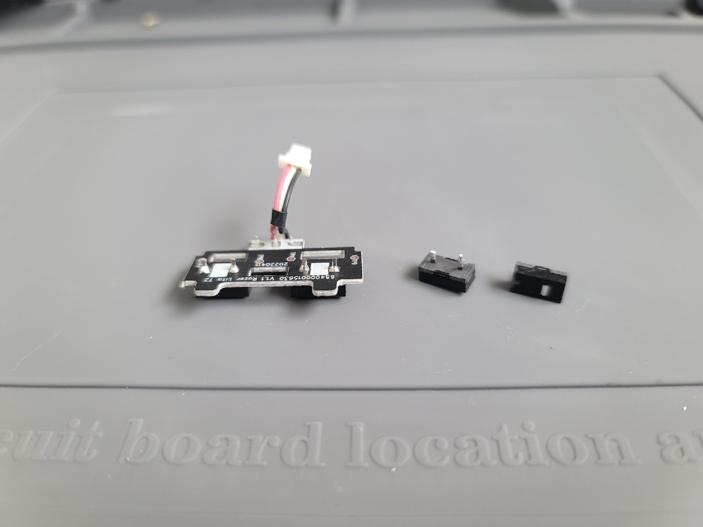 데스에더 V3 유선 더블클릭 수리